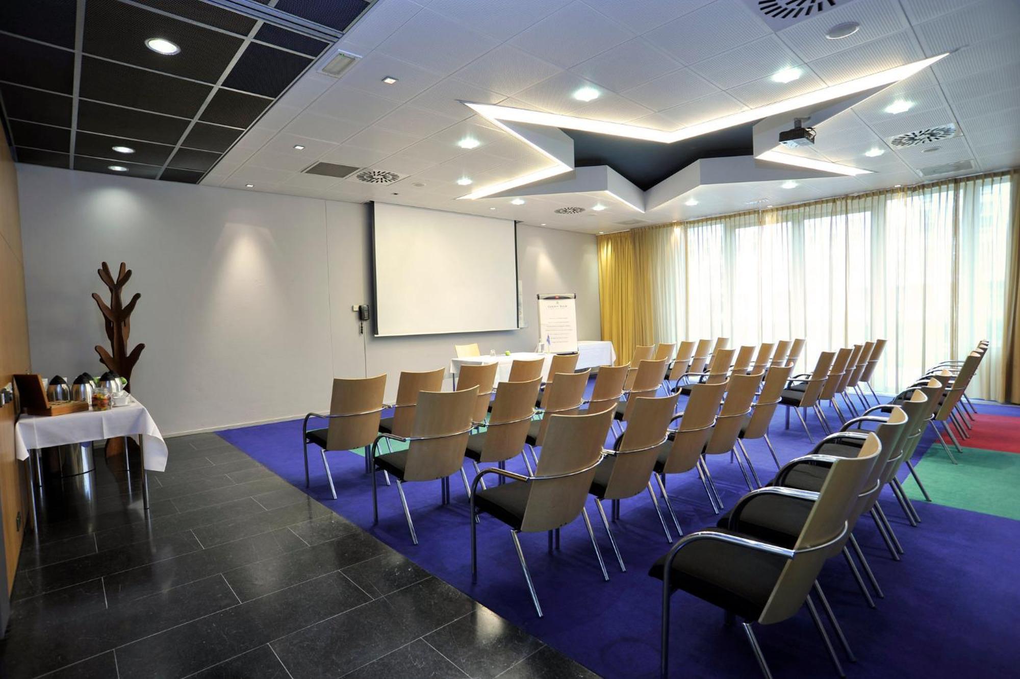Garner Hotel Maastricht By Ihg Bagian luar foto